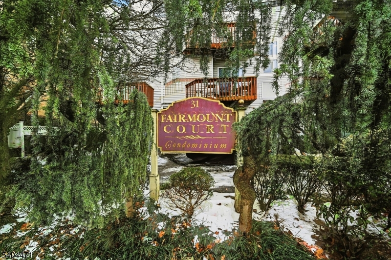 31 Fairmount Avenue Hackensack, NJ 07601 - Photo 4 of 37