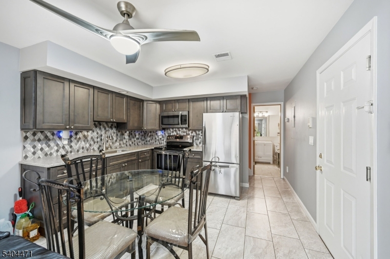 31 Fairmount Avenue Hackensack, NJ 07601 - Photo 10 of 37