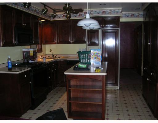 189 Coyle Curtain Road Monongahela, PA 15063 - Photo 2 of 16 Kitchen.