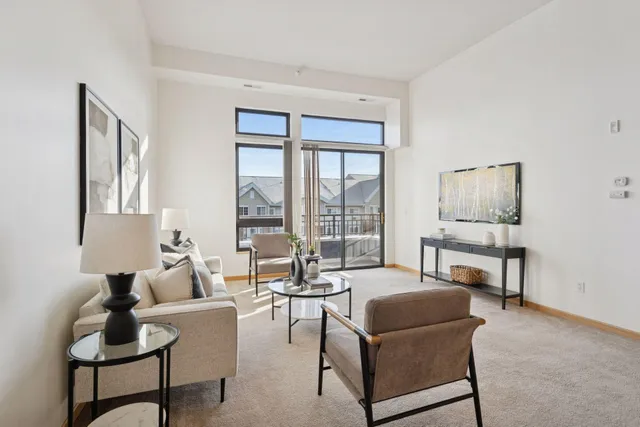 $194,500 | 7600 Lyndale Avenue South, Unit 414, Richfield, MN 55423