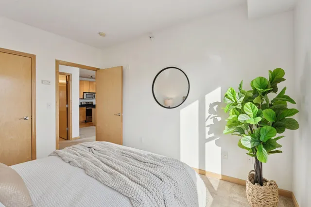 $194,500 | 7600 Lyndale Avenue South, Unit 414, Richfield, MN 55423