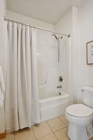 $194,500 | 7600 Lyndale Avenue South, Unit 414, Richfield, MN 55423