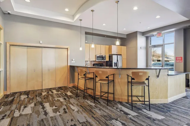 $194,500 | 7600 Lyndale Avenue South, Unit 414, Richfield, MN 55423