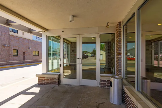 $194,500 | 7600 Lyndale Avenue South, Unit 414, Richfield, MN 55423