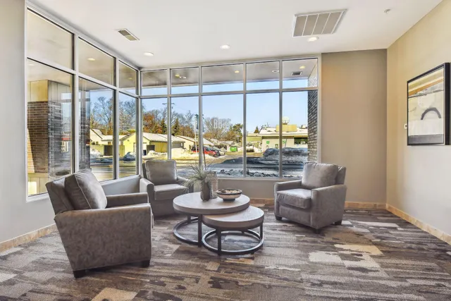 $194,500 | 7600 Lyndale Avenue South, Unit 414, Richfield, MN 55423