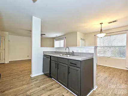 $300,000 | 8712 Westhope Street, Charlotte, NC 28216