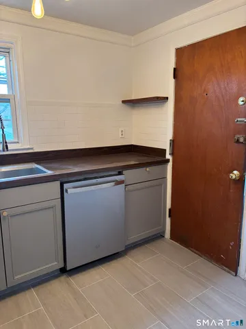 $1,750 | 49 Grandview Drive, Farmington, CT 06032