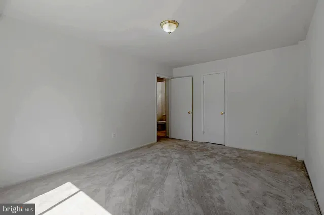 $375,000 | 204 Park Terrace Court Southeast, Unit 25, Vienna, VA 22180