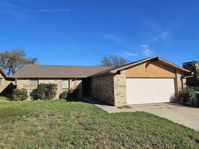 $239,000 | 2221 Pennington Drive, Arlington, TX 76014
