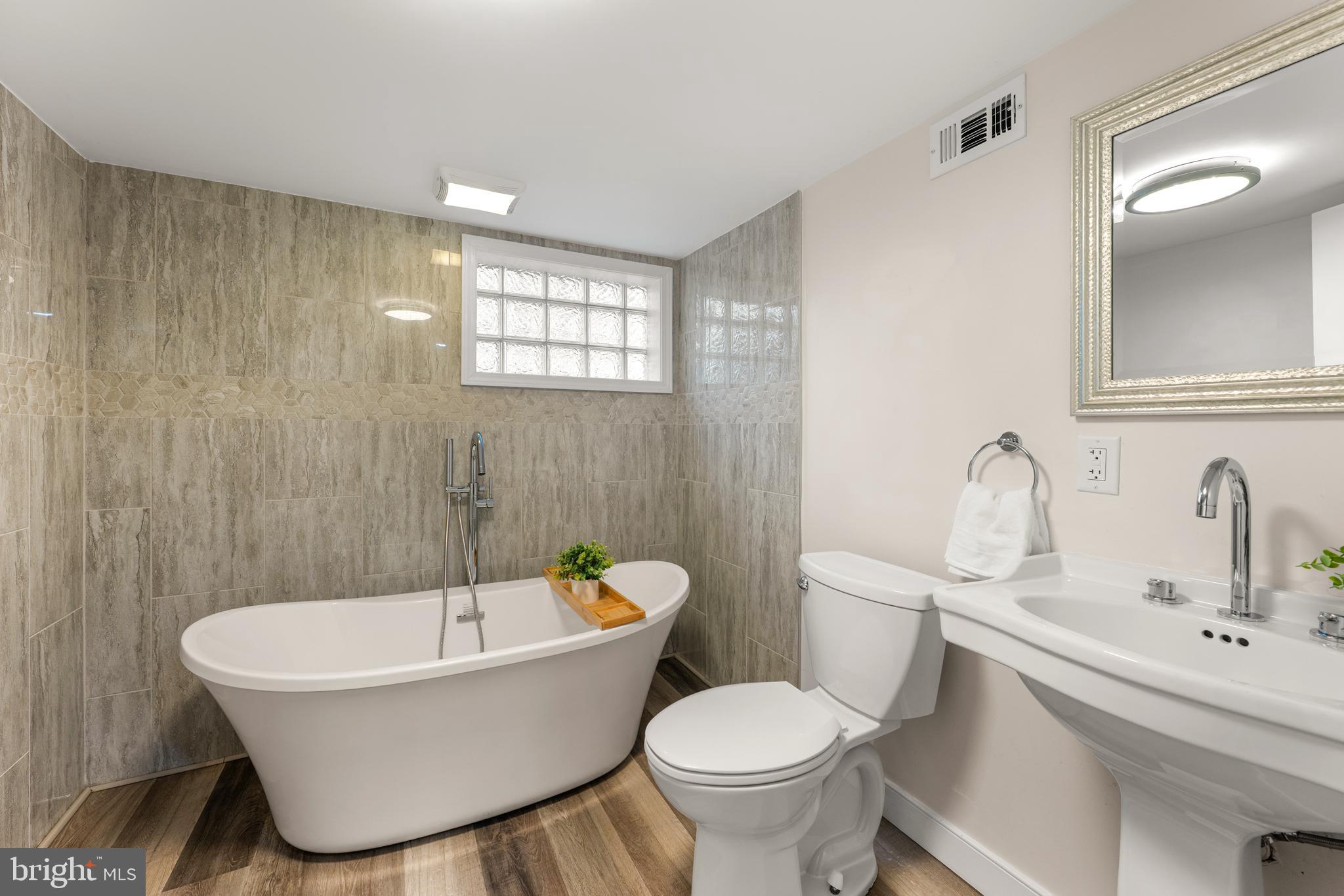 3901 Calawasse Road Edgewater, MD 21037 - Photo 22 of 43 Lower Level - Full Bathroom 2