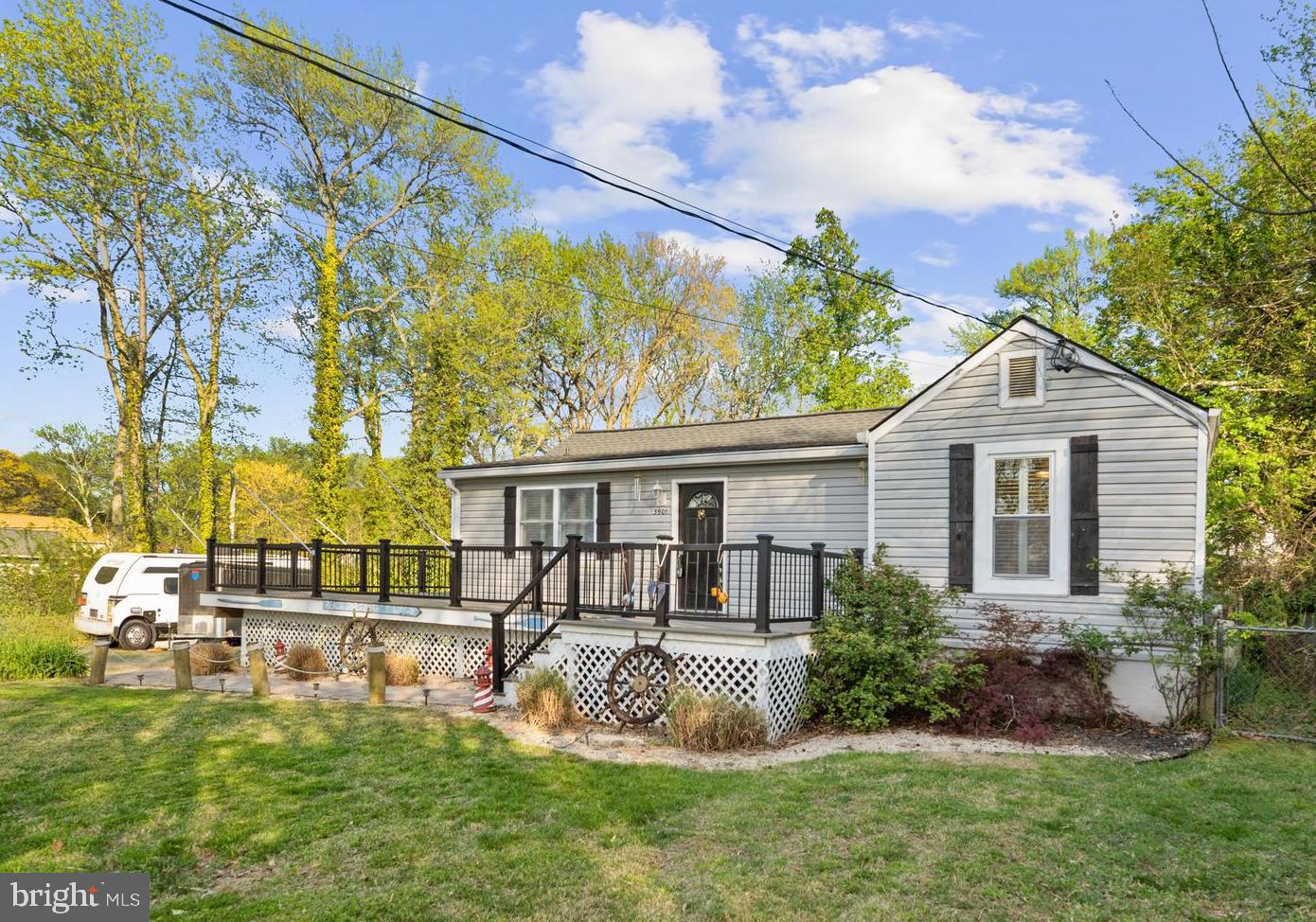 3901 Calawasse Road Edgewater, MD 21037 - Photo 28 of 43 Wraparound Trex Deck