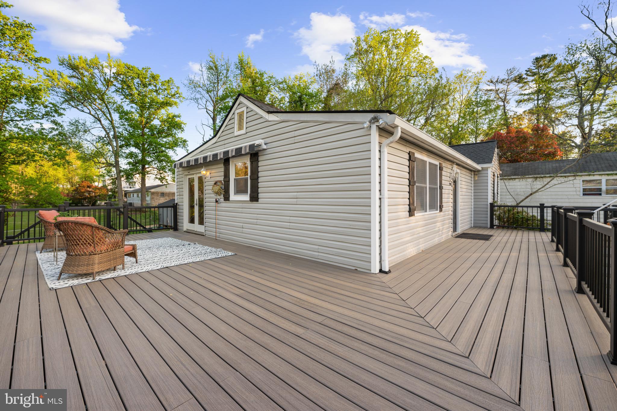 3901 Calawasse Road Edgewater, MD 21037 - Photo 33 of 43 Wraparound Trex Deck
