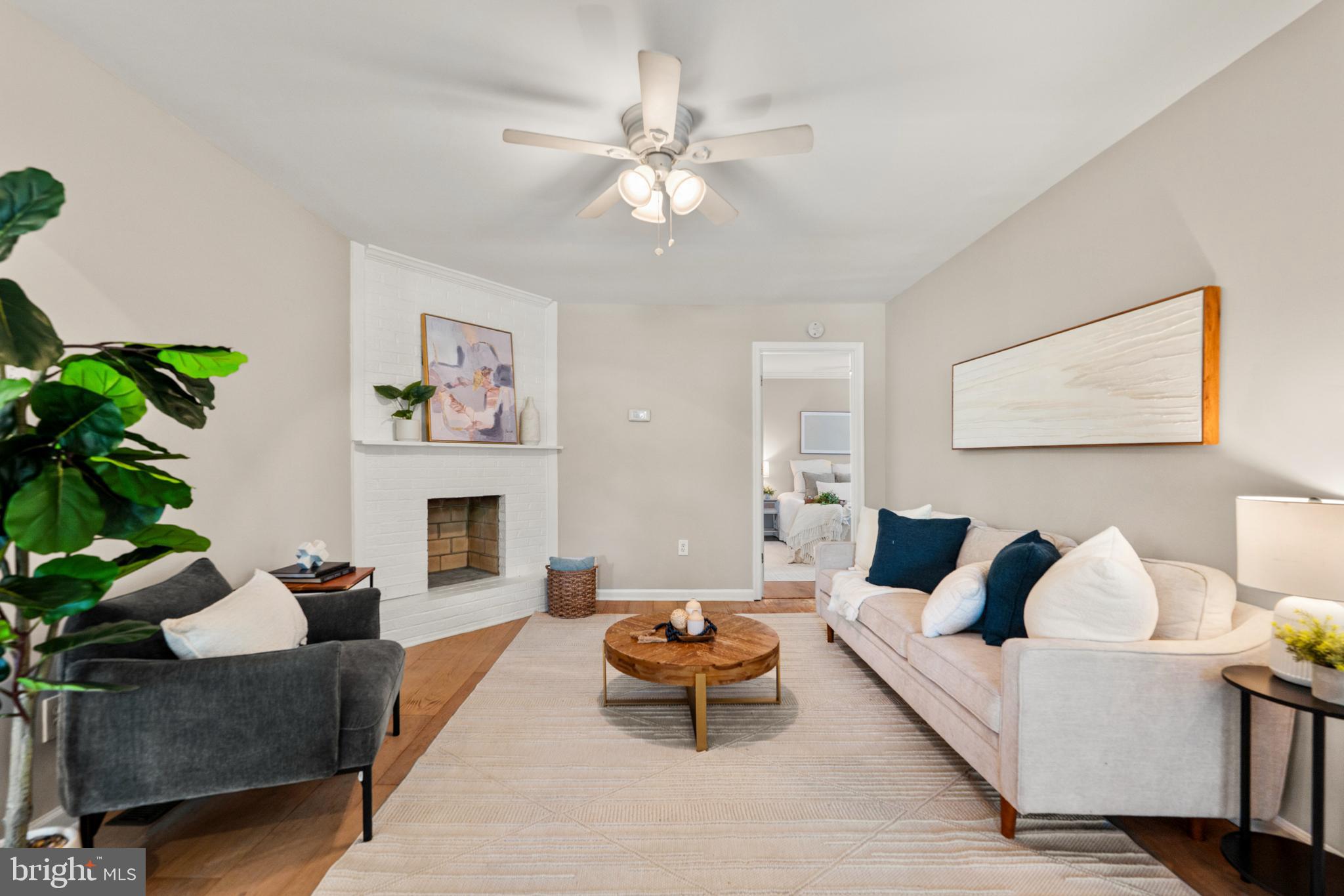 3901 Calawasse Road Edgewater, MD 21037 - Photo 6 of 43 Light-Filled Living Room