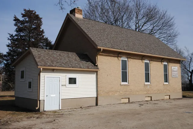 $150,000 | W4614 Potter Road, Lafayette, WI 53121