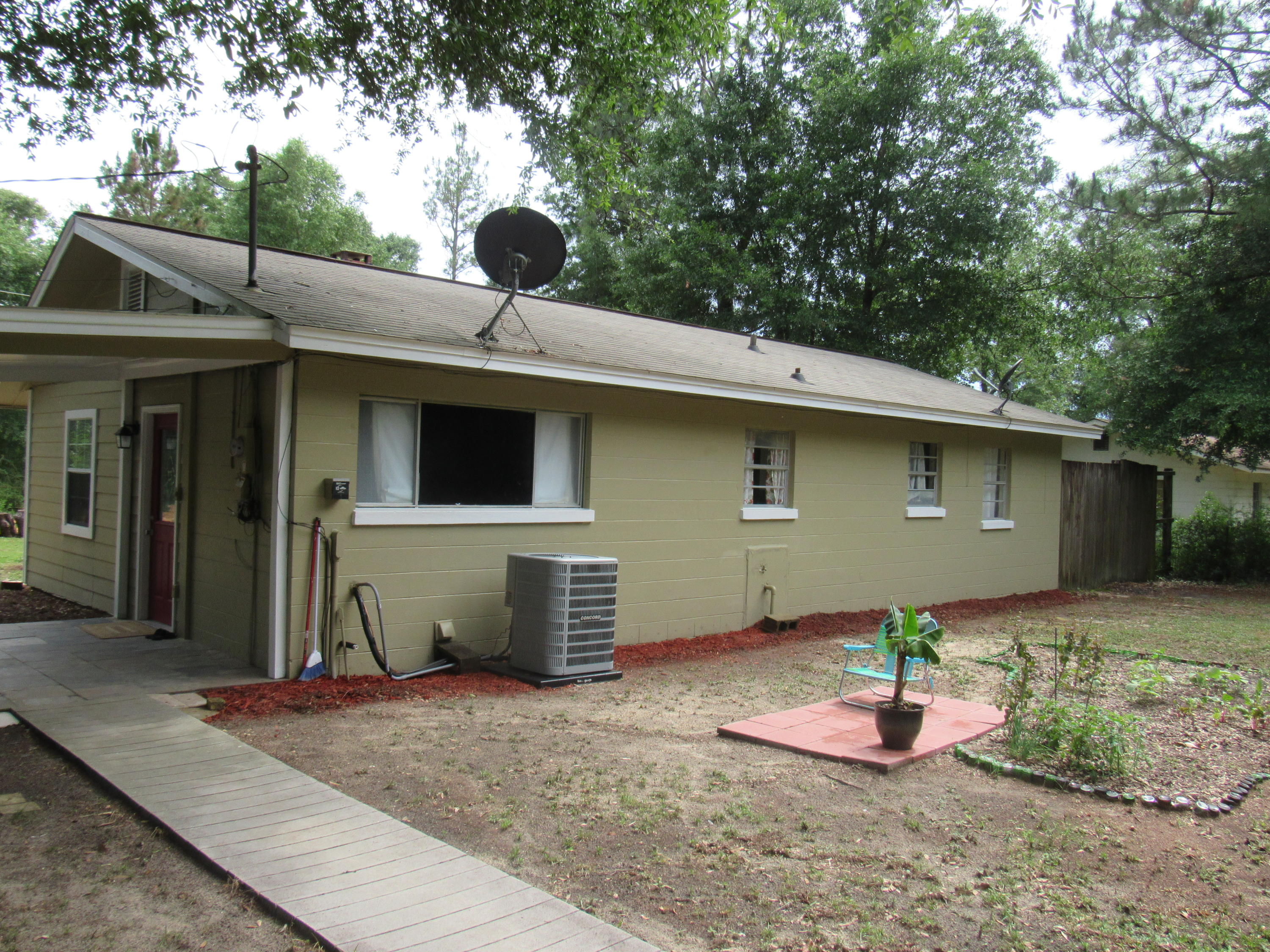 124 Hemlock Road DeFuniak Springs, FL 32435 - Photo 11 of 25 Gallery Image 11