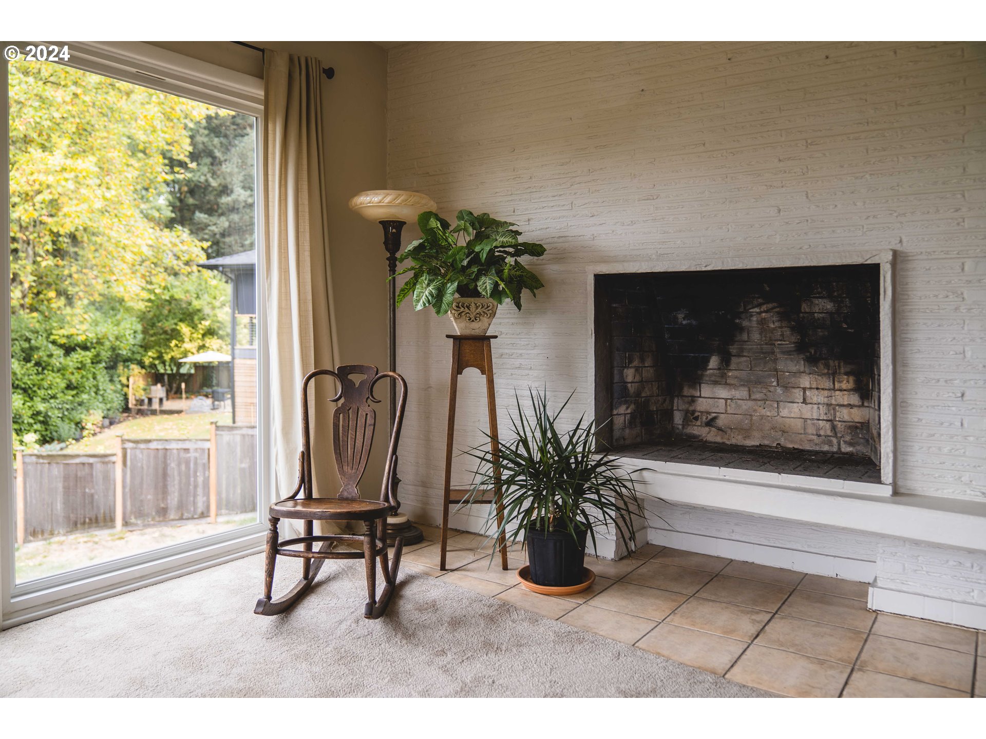 4425 Southwest Dosch Road Portland, OR 97239 - Photo 20 of 40 a view of a entryway with wooden floor