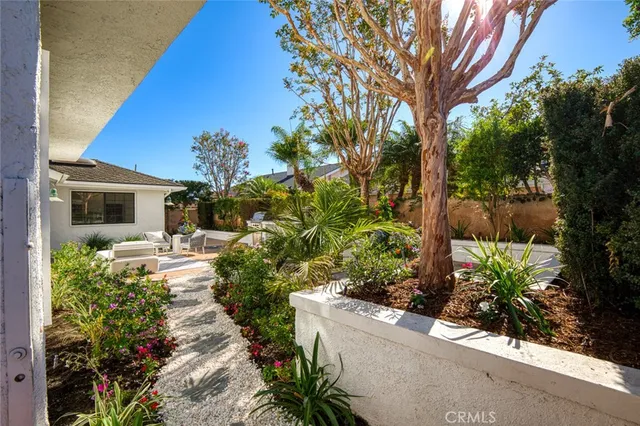 $1,899,000 | 16401 Serenade Lane, Huntington Beach, CA 92647