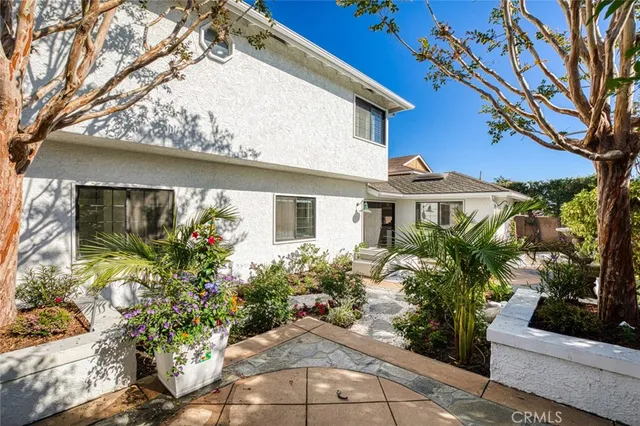 $1,899,000 | 16401 Serenade Lane, Huntington Beach, CA 92647