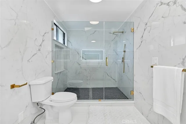 $1,899,000 | 16401 Serenade Lane, Huntington Beach, CA 92647