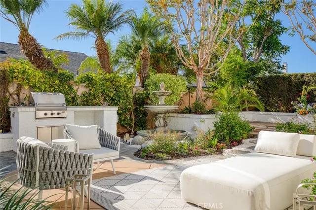 $1,899,000 | 16401 Serenade Lane, Huntington Beach, CA 92647