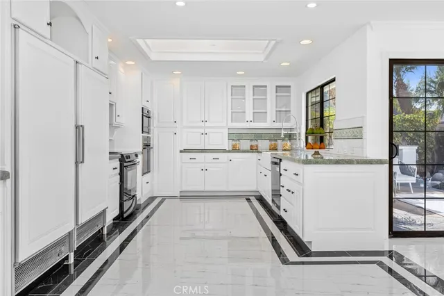 $1,899,000 | 16401 Serenade Lane, Huntington Beach, CA 92647