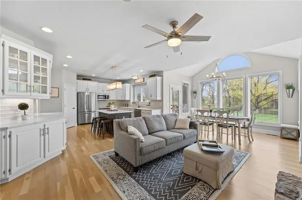 $749,950 | 14501 Grandview Street, Overland Park, KS 66221