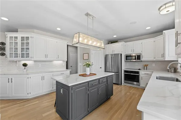 $749,950 | 14501 Grandview Street, Overland Park, KS 66221