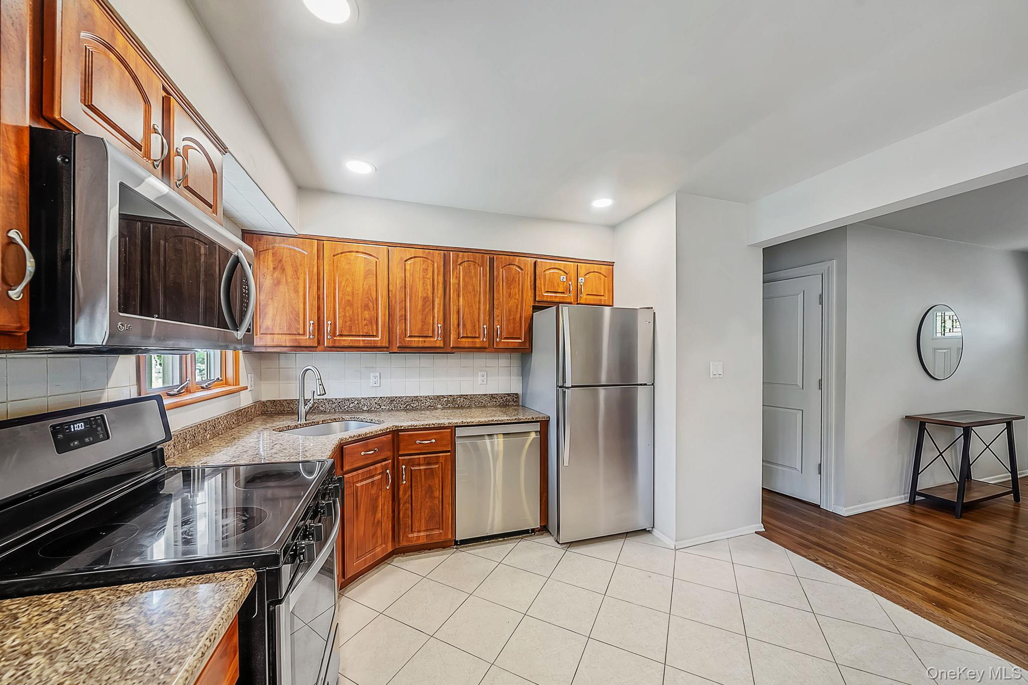 156 Wicks Road Commack, NY 11725 - Photo 4 of 35