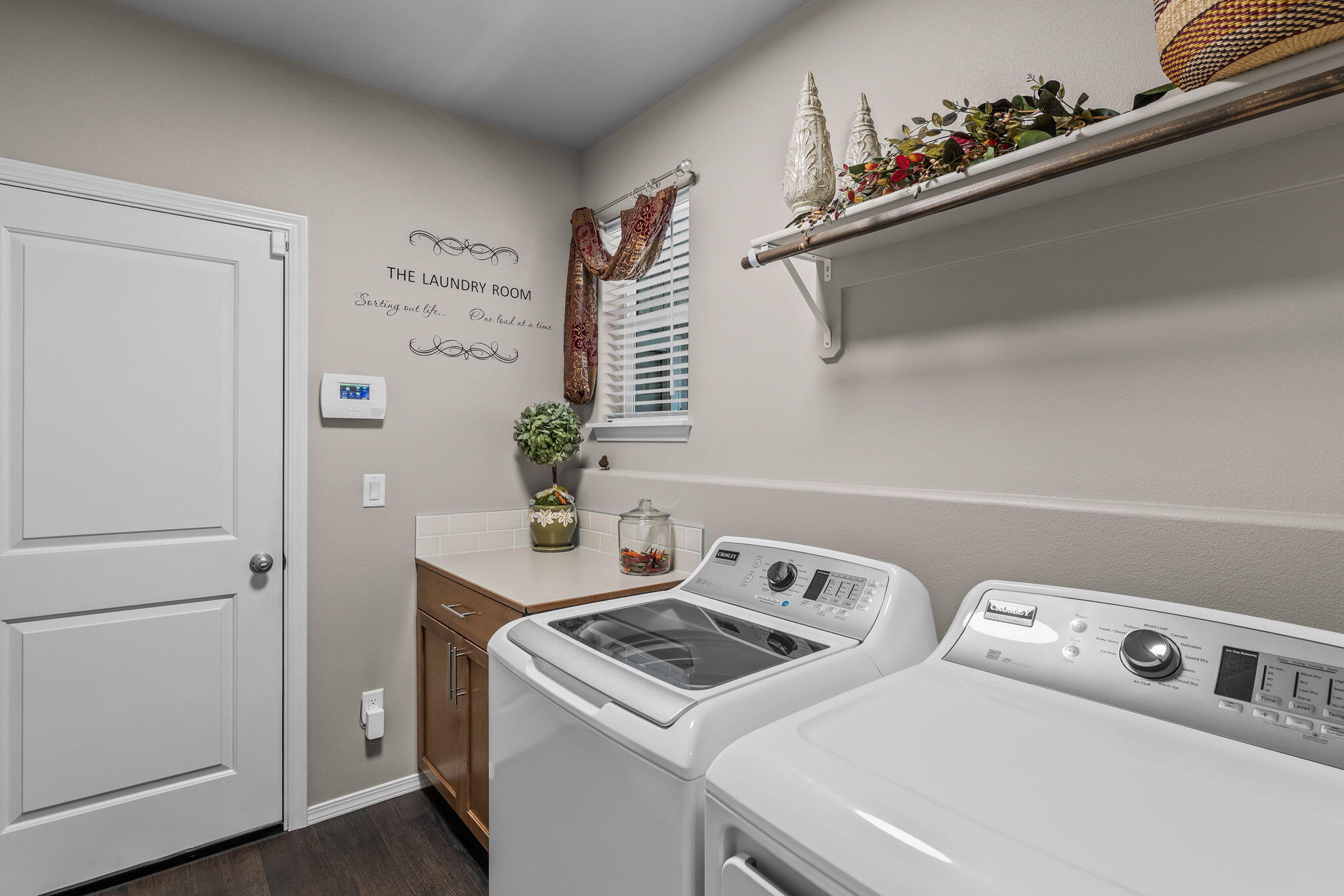 1668 McKinney Butte Road Sisters, OR 97759 - Photo 16 of 26 Laundry