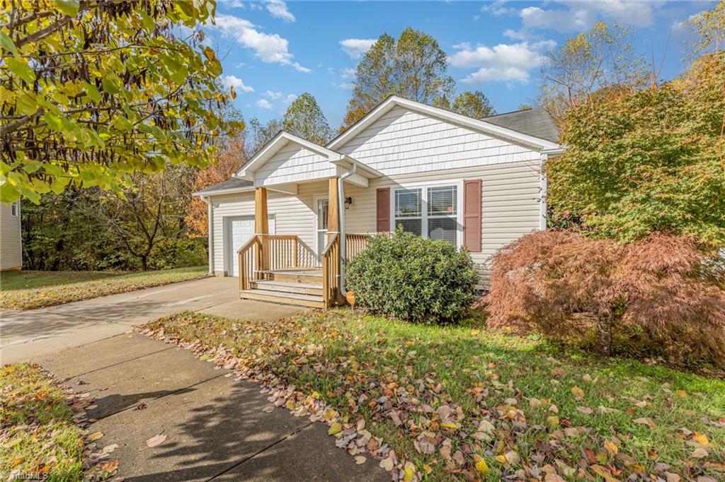 4001 Gloria Ridge Winston-Salem, NC 27107 - Photo 3 of 24