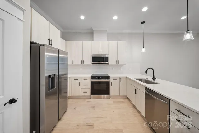 $479,900 | 105 Collin Place, Unit 2, Asheville, NC 28804