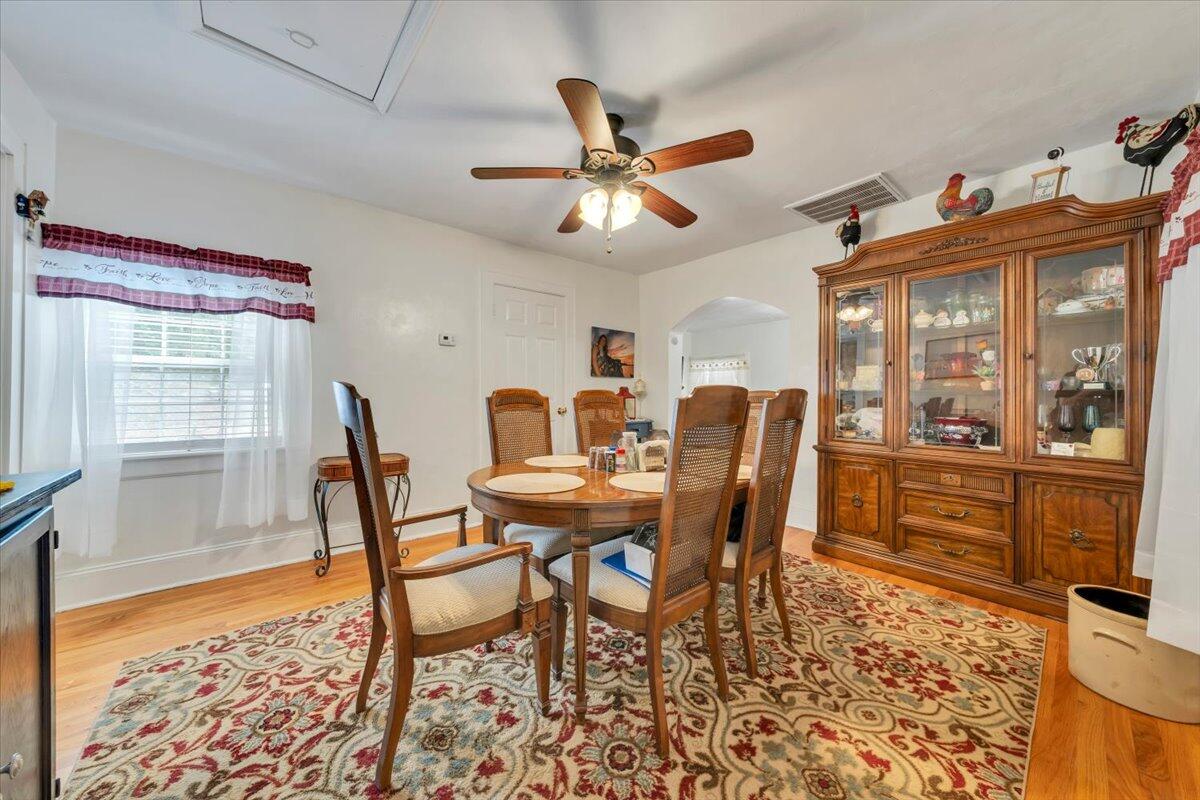 1852 Wildwood Road Salem, VA 24153 - Photo 14 of 48 12-MIB07843