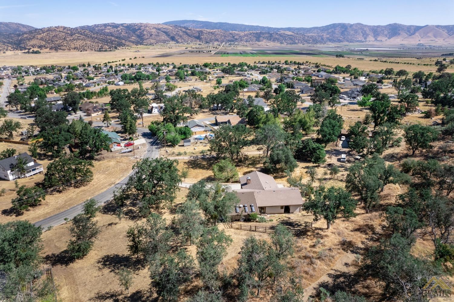 Undisclosed Address Tehachapi, CA 93561 - Photo 42 of 44 a view of city and mountain