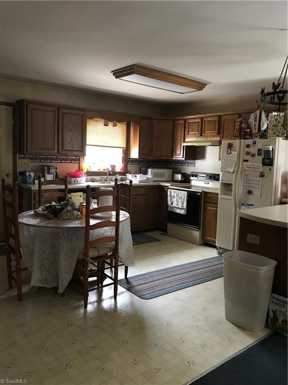 1015 Bryan Road Danbury, NC 27016 - Photo 9 of 16 Gallery Image 9