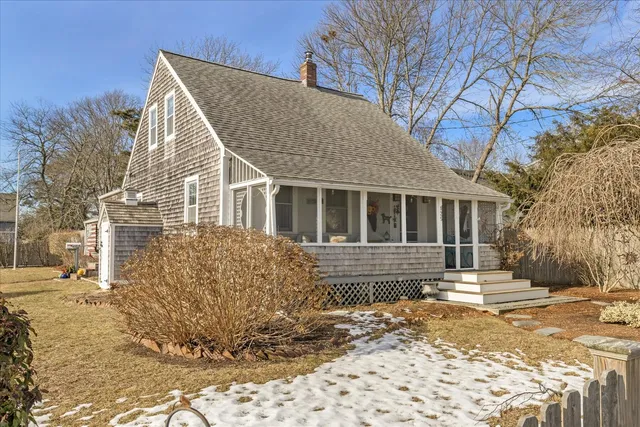 $1,050,000 | 125 Sea Street, Hyannis, MA 02601