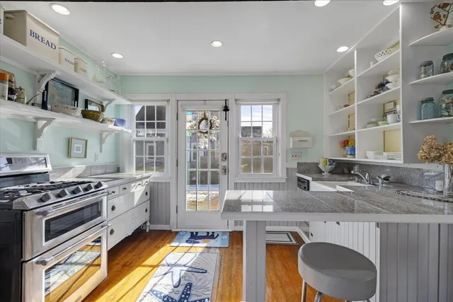 $1,050,000 | 125 Sea Street, Hyannis, MA 02601