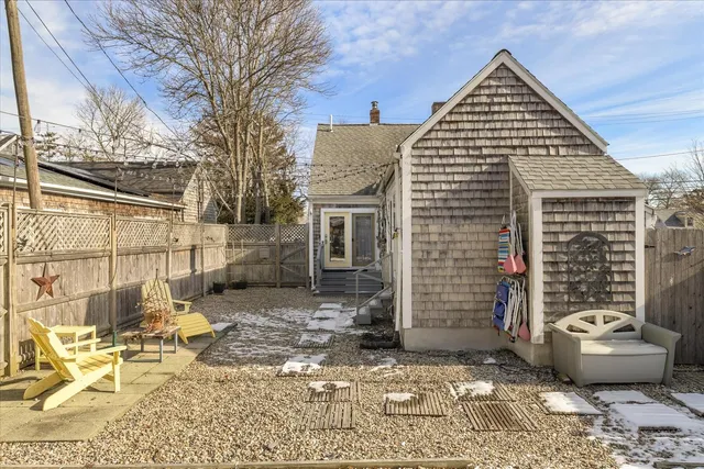 $1,050,000 | 125 Sea Street, Hyannis, MA 02601