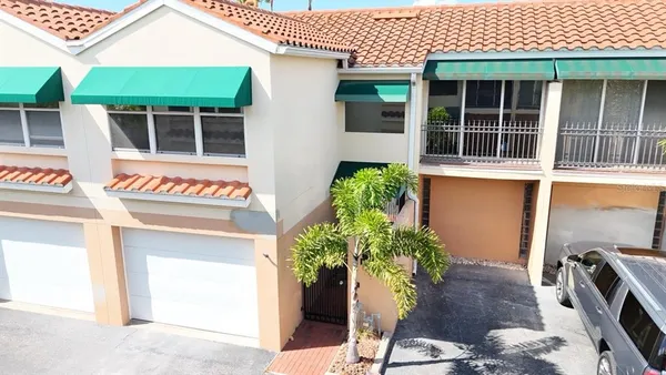 $2,700 | 824 Padua Lane, Clearwater, FL 33756