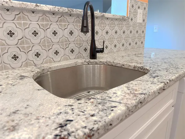 $2,700 | 824 Padua Lane, Clearwater, FL 33756
