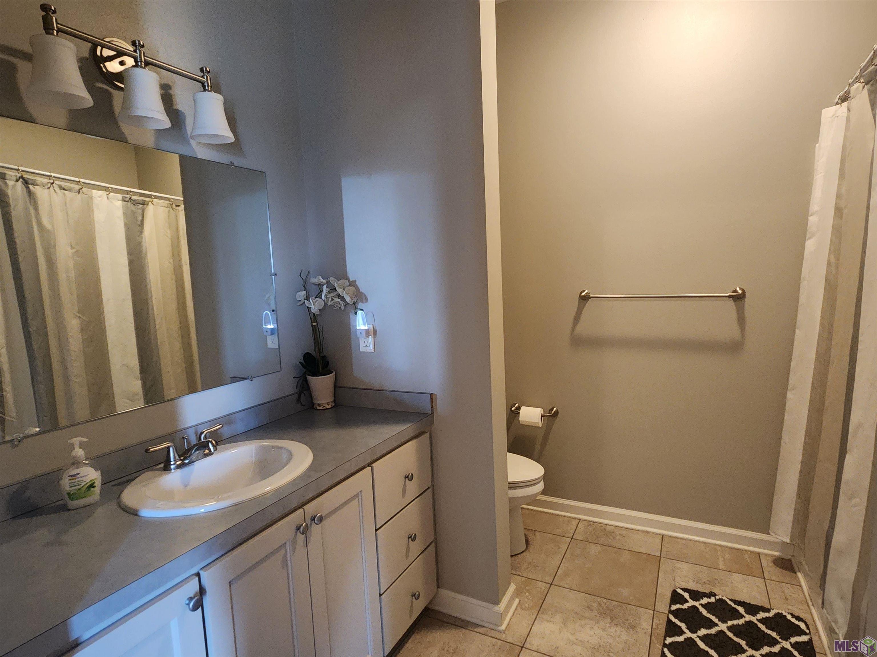 136 A O Rappelet Road, Unit C Golden Meadow, LA 70357 - Photo 19 of 26