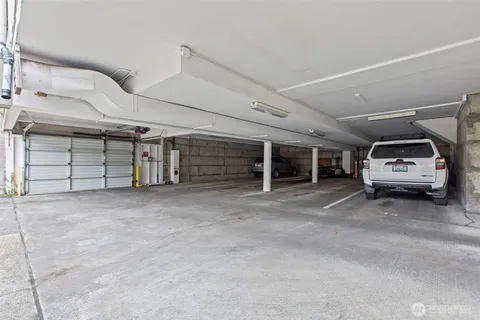 $599,950 | 4911 Fremont Avenue North, Unit 303, Seattle, WA 98103