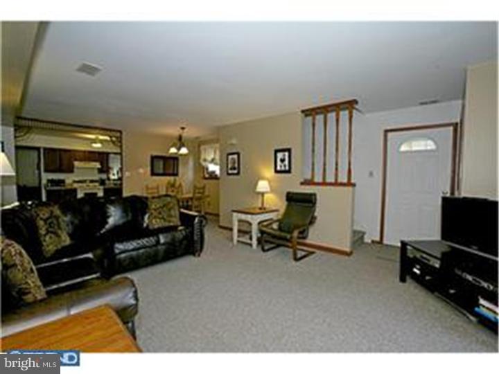 46 Markel Road Malvern, PA 19355 - Photo 6 of 17 Living Room