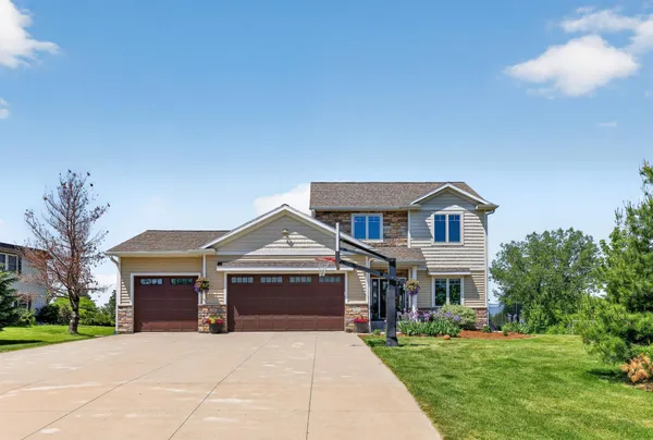 $615,000 | 217 Skyline Drive, Wabasha, MN 55981