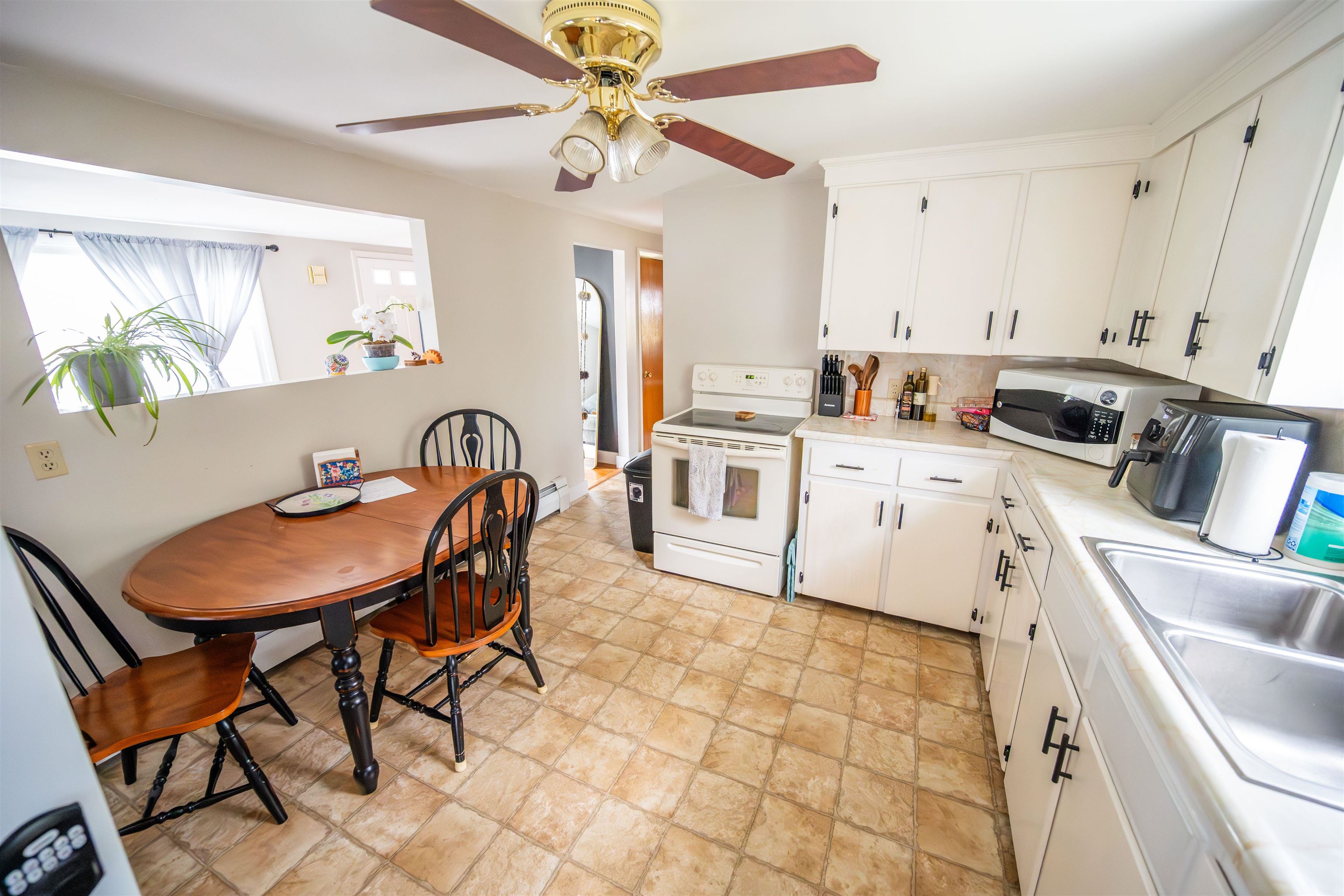 56 Old Dover Road Rochester, NH 03867 - Photo 10 of 23 Gallery Image 10