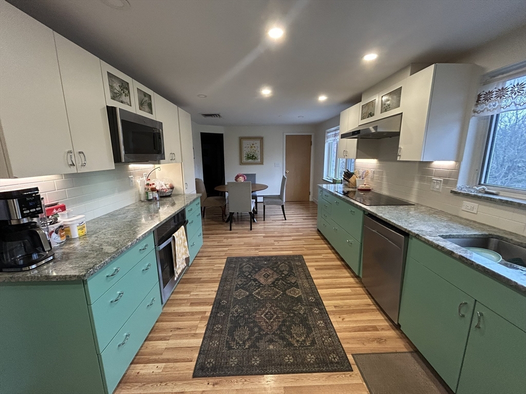 5 Old Shade Street Lexington, MA 02421 - Photo 2 of 9