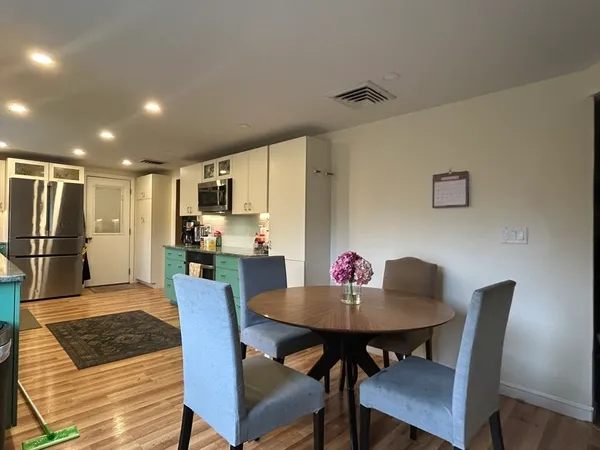 $5,500 | 5 Old Shade Street, Lexington, MA 02421