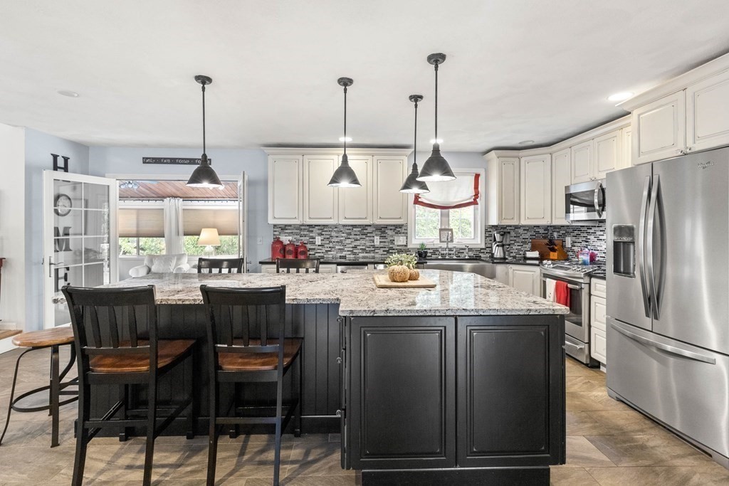 4 Chadwick Road Hudson, MA 01749 - Photo 10 of 42 Gallery Image 10