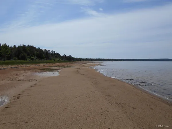 $159,900 | 16167 Highway 2, Garden, MI 49835