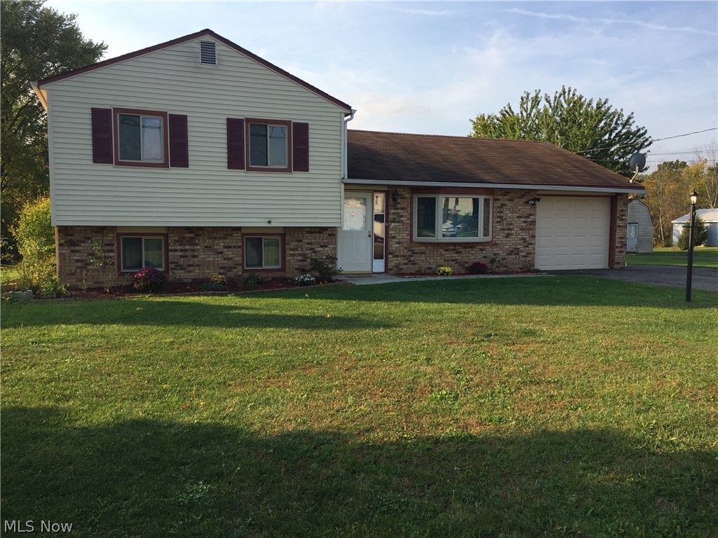 4011 Jaeger Road Lorain, OH 44053 - Photo 2 of 27 Gallery Image 2