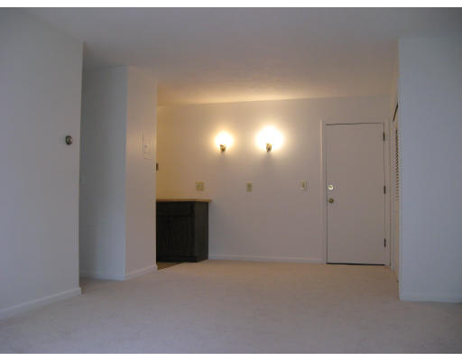 1409 River Street, Unit 23 Boston, MA 02136 - Photo 4 of 6 a view of an empty room